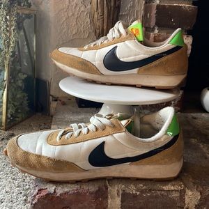 Nike Daybreak sneakers